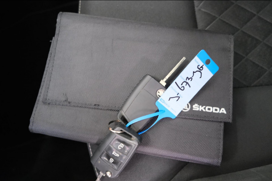 Škoda SCALA 1.0 TSI Sport Business Automaat - N.A.P. Airco, Cruise, Navi, PDC, Stoelverwarming, Panodak.