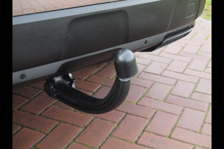 Peugeot 3008 1.2 PureTech Active | Apple Carplay | Camera | Cruise Control | Trekhaak | Automaat | NL-Auto |