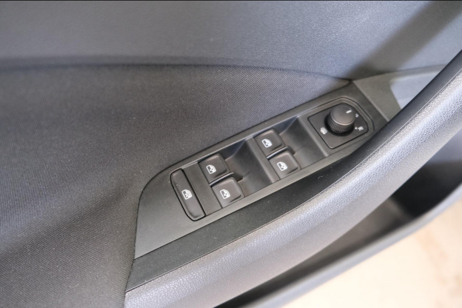 Škoda Kamiq 1.0 TSI Ambition - N.A.P. Airco, Cruise, Navi.