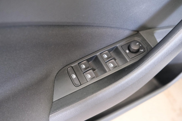 Škoda Kamiq 1.0 TSI Ambition - N.A.P. Airco, Cruise, Navi.