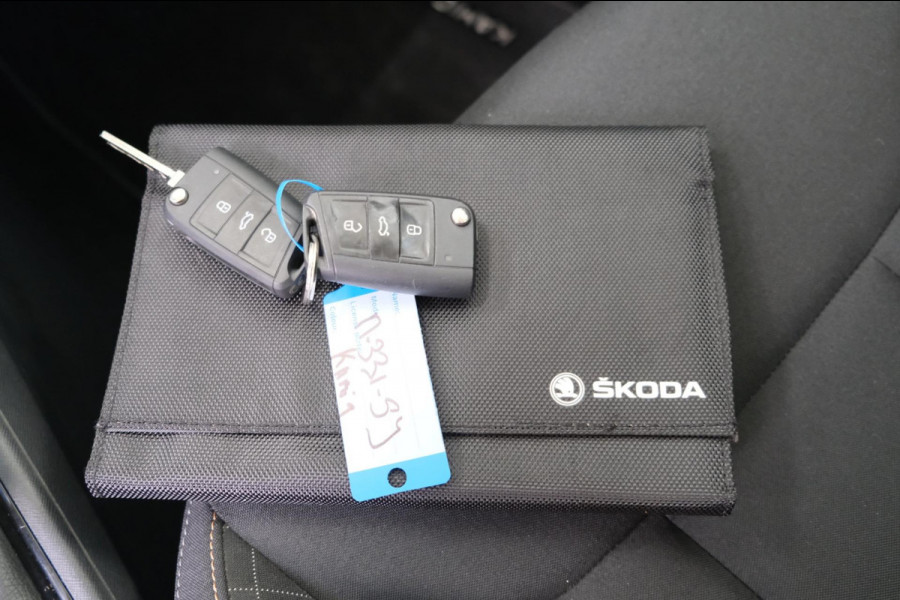 Škoda Kamiq 1.0 TSI Ambition - N.A.P. Airco, Cruise, Navi.