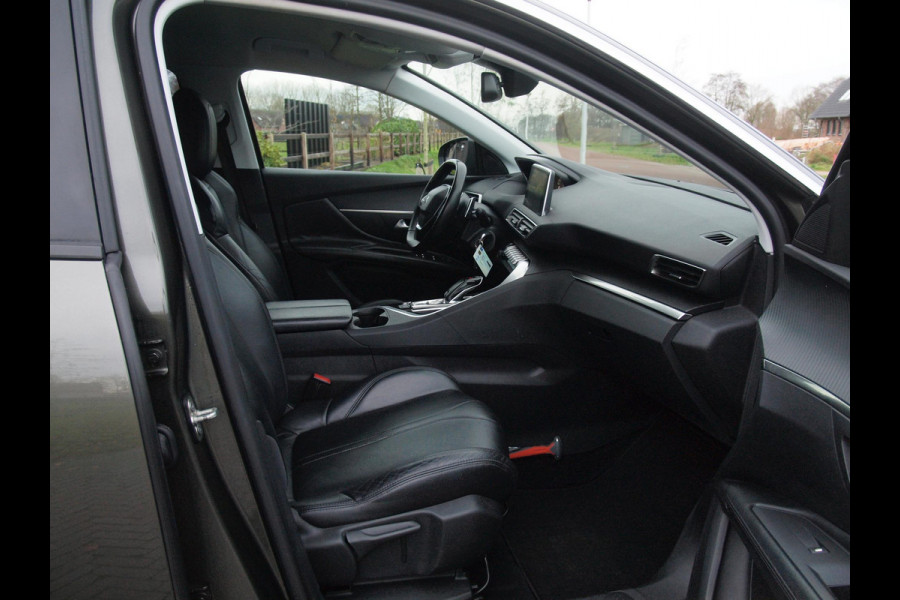 Peugeot 3008 1.2 PureTech Active | Apple Carplay | Camera | Cruise Control | Trekhaak | Automaat | NL-Auto |