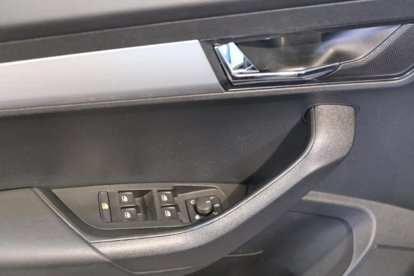 Škoda Karoq 1.0 TSI Ambition Business Automaat - N.A.P. Airco, Navi, Cruise, PDC.