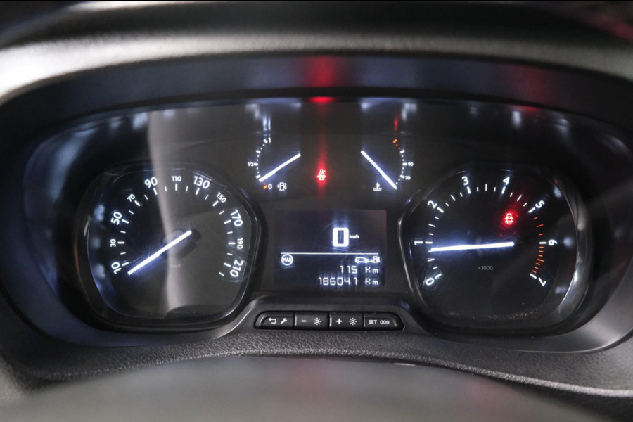 Opel Vivaro 2.0 CDTI L3H1 DC Innovation 2x Schuifdeur - N.A.P. Airco, Cruise, Navi, PDC, Camera, Trekhaak.