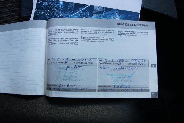 Peugeot Expert 2.0 BlueHDI 120PK L3H1 Premium / Trekhaak / Laadruimte inrichting / Cruise / 3 zits