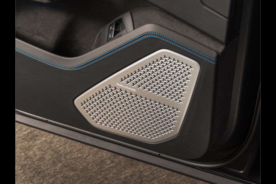 Lamborghini Urus 4.0 V8 Hybrid SE 23" I STYLE PACK I ANIMA I SUNBLINDS I SPORTIVO