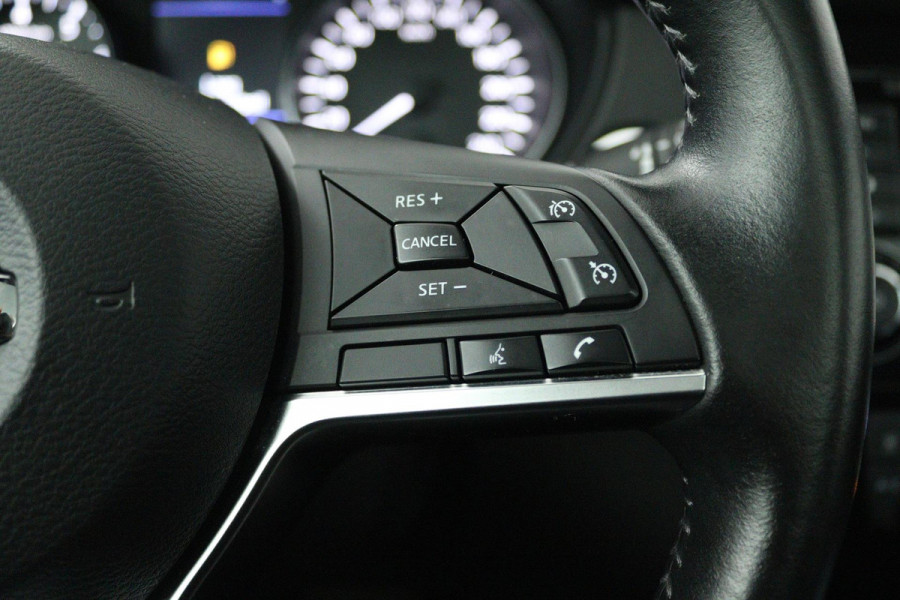 Nissan QASHQAI 1.3 DIG-T Tekna + (PANORAMADAK, TREKHAAK, CAMERA, STOELVERWARMING, ELEKTR STOELEN, PARKEERSENSOREN)