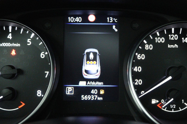 Nissan QASHQAI 1.3 DIG-T Tekna + (PANORAMADAK, TREKHAAK, CAMERA, STOELVERWARMING, ELEKTR STOELEN, PARKEERSENSOREN)