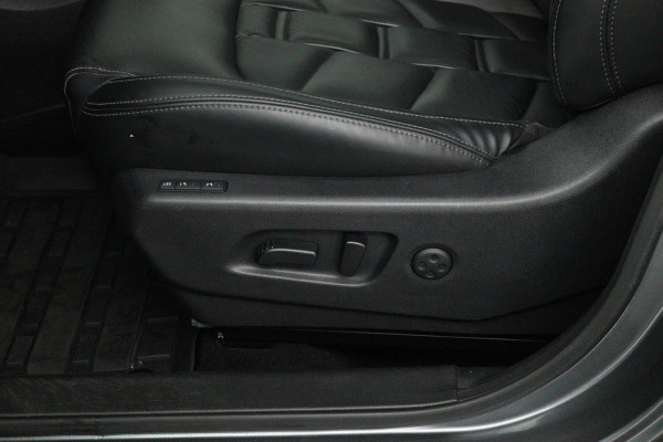 Nissan QASHQAI 1.3 DIG-T Tekna + (PANORAMADAK, TREKHAAK, CAMERA, STOELVERWARMING, ELEKTR STOELEN, PARKEERSENSOREN)