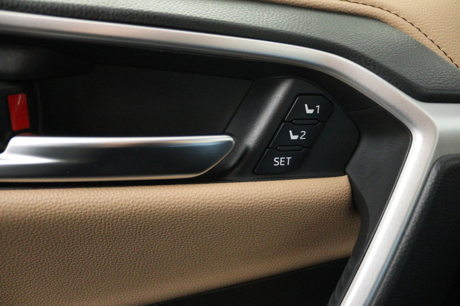 Toyota RAV4 2.5 Hybrid Executive (PANORAMADAK, ELEKTR STOELEN, CAMERA, STOELVERWARMING, NAVIGATIE, CRUISE CONTROL)