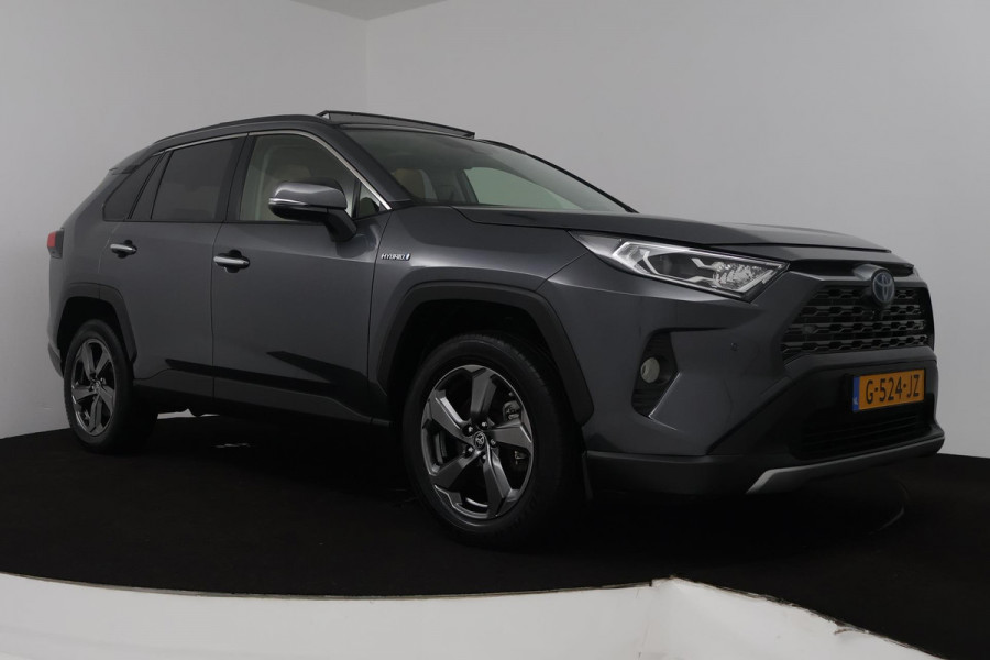 Toyota RAV4 2.5 Hybrid Executive (PANORAMADAK, ELEKTR STOELEN, CAMERA, STOELVERWARMING, NAVIGATIE, CRUISE CONTROL)