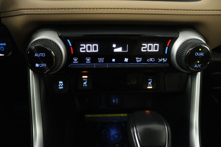 Toyota RAV4 2.5 Hybrid Executive (PANORAMADAK, ELEKTR STOELEN, CAMERA, STOELVERWARMING, NAVIGATIE, CRUISE CONTROL)
