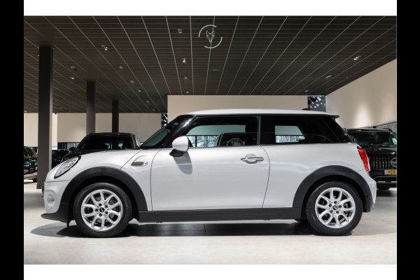 MINI Mini 1.5 Cooper Serious Business Automaat Keyless|Gr-Navi|LED|NL-auto|CC|Volledige historie