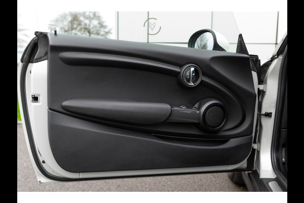 MINI Mini 1.5 Cooper Serious Business Automaat Keyless|Gr-Navi|LED|NL-auto|CC|Volledige historie