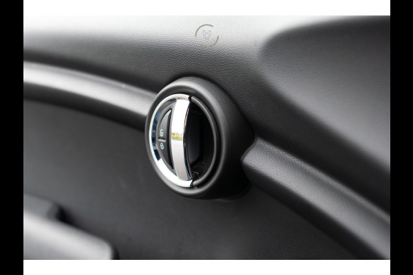 MINI Mini 1.5 Cooper Serious Business Automaat Keyless|Gr-Navi|LED|NL-auto|CC|Volledige historie
