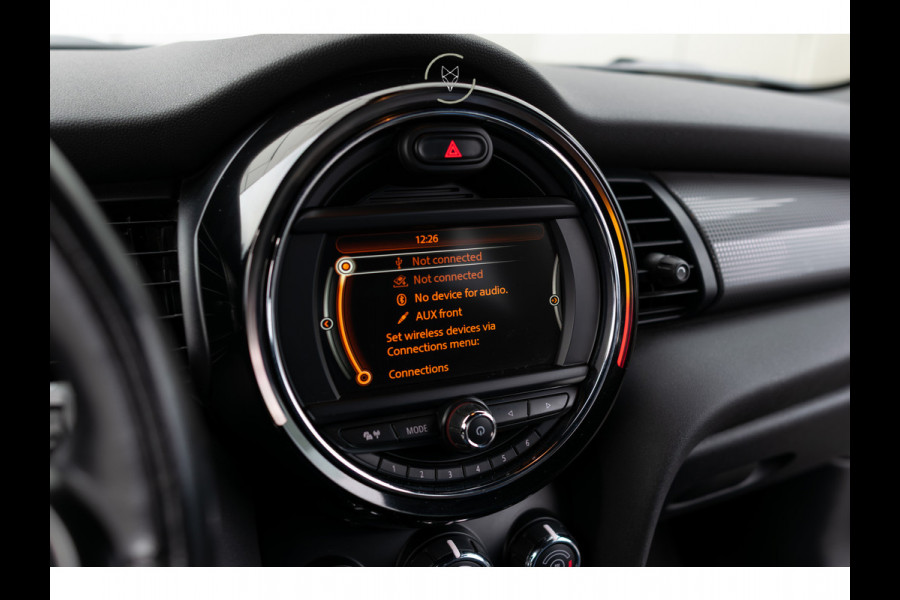 MINI Mini 1.5 Cooper Serious Business Automaat Keyless|Gr-Navi|LED|NL-auto|CC|Volledige historie