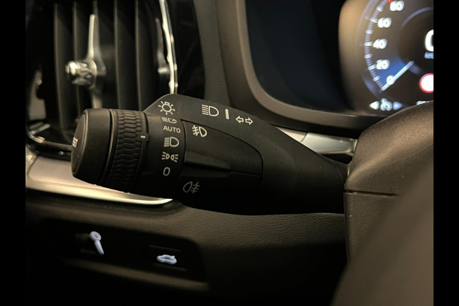 Volvo V60 2.0 B3 / NL-auto / BTW / Stoel + Stuurverwarming