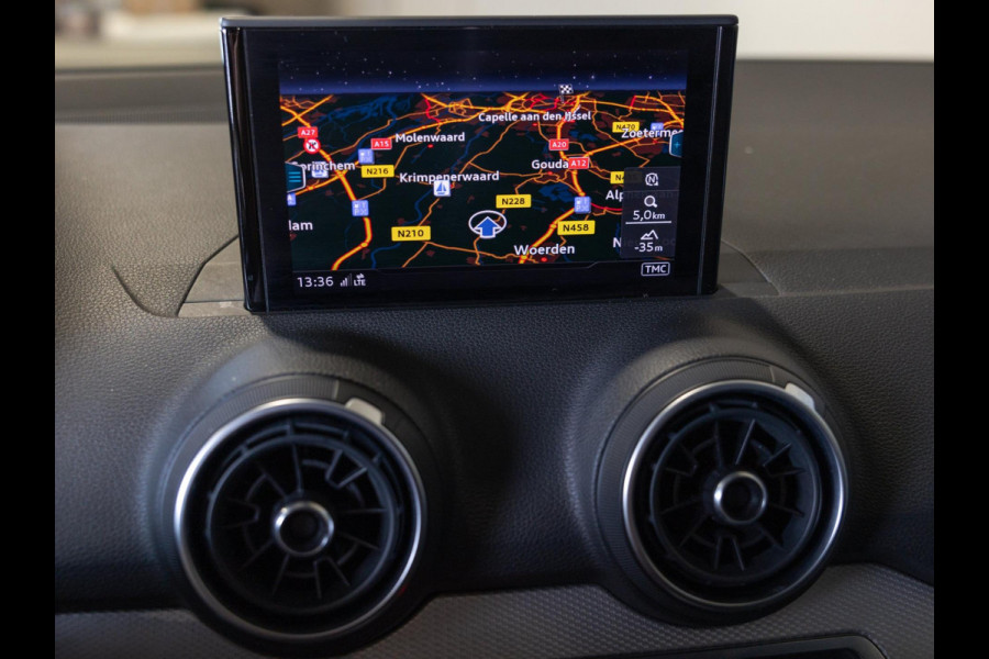 Audi Q2 1.4 TFSI CoD S-Line / 150pk / Stoelverwarming / Leder /