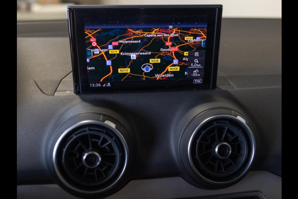 Audi Q2 1.4 TFSI CoD S-Line / 150pk / Stoelverwarming / Leder /