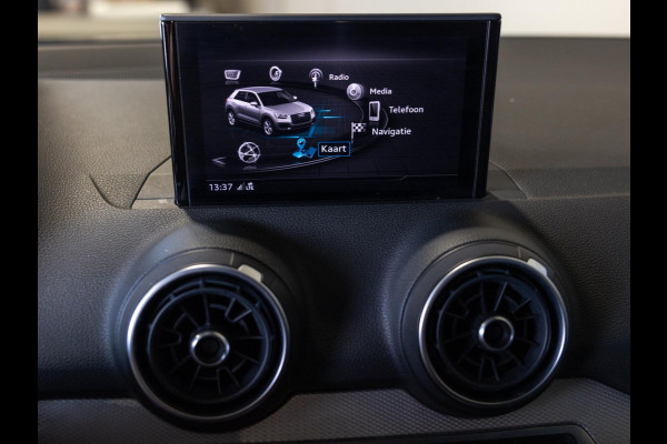 Audi Q2 1.4 TFSI CoD S-Line / 150pk / Stoelverwarming / Leder /