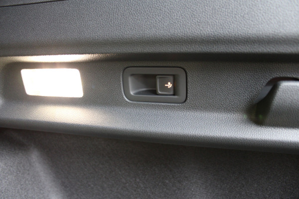 Ford Explorer Extended Range RWD 77 kWh | Trekhaak | AGR | Winterpack | Head-Up