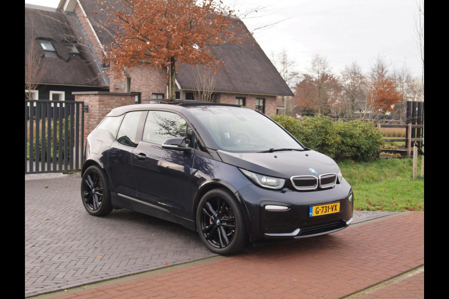 BMW i3 S Executive Edition 120Ah 42 kWh | Panoramadak | Harman Kardon | Camera | Apple Carplay | Cruise Control |