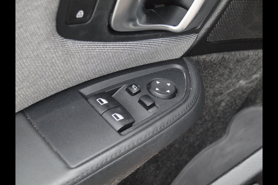 BMW i3 S Executive Edition 120Ah 42 kWh | Panoramadak | Harman Kardon | Camera | Apple Carplay | Cruise Control |