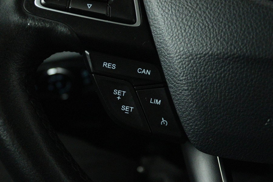 Ford EcoSport 1.0 EcoBoost Trend Ultimate (CRUISE CONTROL, NAVIGATIE, PARKEERSENSOREN)