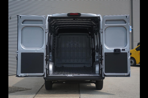 Peugeot e-Boxer 3.5t L3H2 Zwaar 110 kWh | 8 jaar garantie | Pakket Style Black | Pakket Premium Visibilit LED | Pakket City Plus