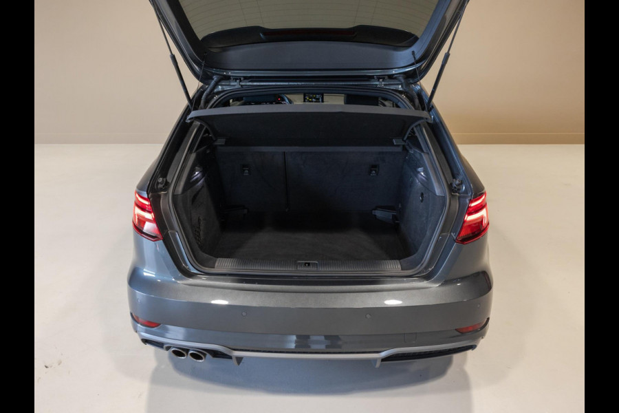 Audi A3 Sportback 35 TFSI CoD 2x S-Line / 150pk / Automatische klimaatregeling / Stoelverwarming / Afgevlakt stuurwiel /