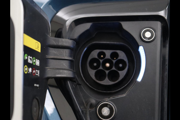 Lynk & Co 01 1.5 Plug In | Panoramadak | Trekhaak | Infinity by Harman | Camera | Adaptive cruise | Stoelverwarming | Carplay | Memory | Full LED | PHEV