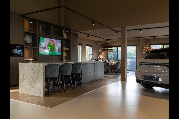 Volkswagen Tiguan 1.4 TSI ACT Comfortline Business / 150pk / Trekhaak / Keyless / Adaptieve cruise control /