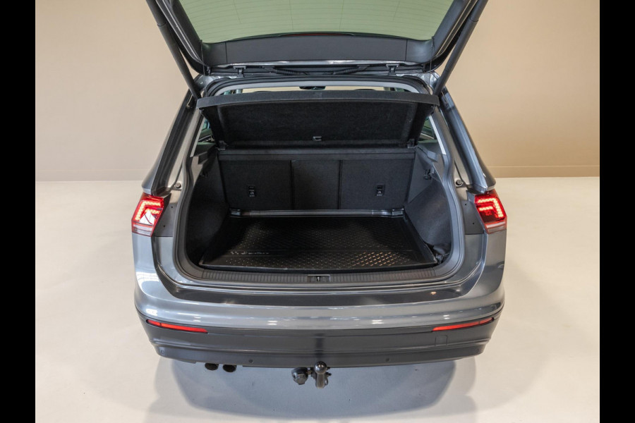 Volkswagen Tiguan 1.4 TSI ACT Comfortline Business / 150pk / Trekhaak / Keyless / Adaptieve cruise control /