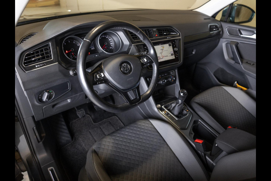 Volkswagen Tiguan 1.4 TSI ACT Comfortline Business / 150pk / Trekhaak / Keyless / Adaptieve cruise control /