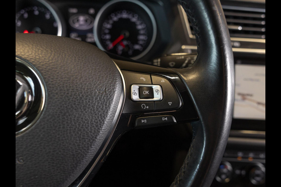 Volkswagen Tiguan 1.4 TSI ACT Comfortline Business / 150pk / Trekhaak / Keyless / Adaptieve cruise control /