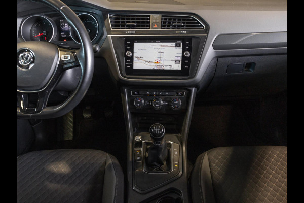 Volkswagen Tiguan 1.4 TSI ACT Comfortline Business / 150pk / Trekhaak / Keyless / Adaptieve cruise control /