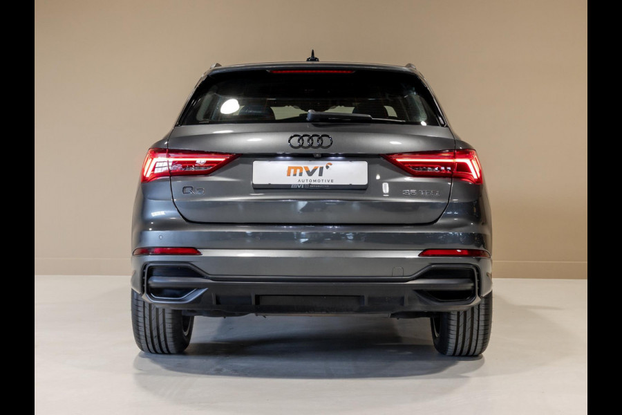 Audi Q3 35 TFSI 2x S Line / 150pk / Panorama dak / Achteruitrij camera / Keyless entry /