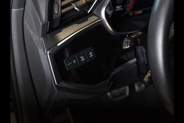 Audi Q3 35 TFSI 2x S Line / 150pk / Panorama dak / Achteruitrij camera / Keyless entry /