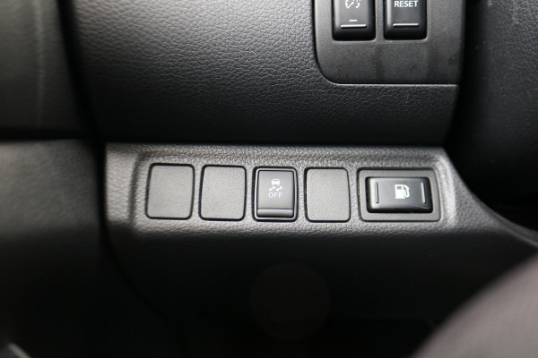 Nissan Navara 2.3 dCi 190pk New N-Guard Automaat 4x4 3.500kg Trekhaak