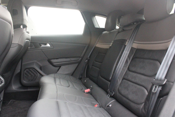 Citroën C5 X 1.6 Plug-in Hybrid 225PK MAX | PANORAMISCH SCHUIF / KANTELDAK | ELEKTRISCHE VOORSTOELEN MET GEHEUGEN | VOORSTOEL VENTILATIE | VOORSTOEL VERWARMING | VOORSTOELEN MET MASSAGE FUNCTIE | LEDEREN BEKLEDING | STUUR VERWARMING | DRAADLOOS APPLE CARPLAY / ANDROID AUTO | 360° CAMERA | KEYLESS ENTRY / START | 19"LICHTMETALEN VELGEN | ELEKTRISCH BEDIENBARE ACHTERKLEP MET HANDSFREE FUNCTIE | HEADUP DISPLAY | NAVIGATIE | ADAPTIVE CRUISE CONTROL |