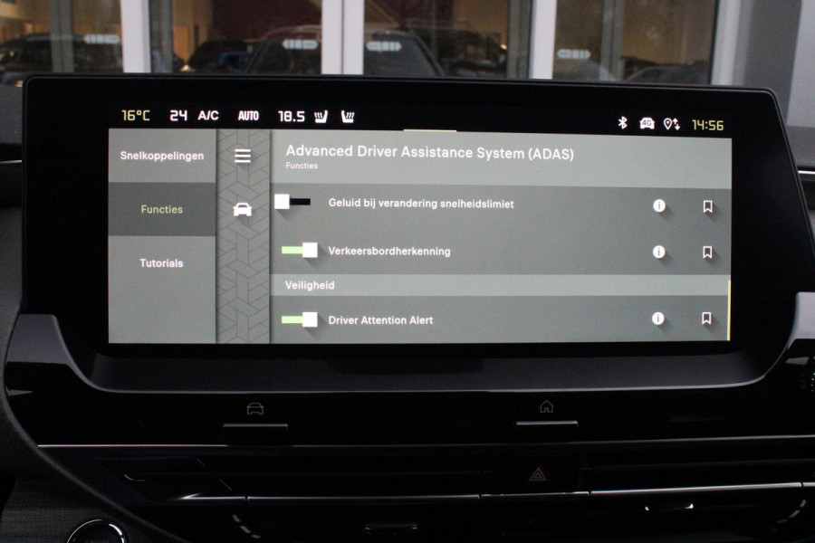 Citroën C5 X 1.6 Plug-in Hybrid 225PK MAX | PANORAMISCH SCHUIF / KANTELDAK | ELEKTRISCHE VOORSTOELEN MET GEHEUGEN | VOORSTOEL VENTILATIE | VOORSTOEL VERWARMING | VOORSTOELEN MET MASSAGE FUNCTIE | LEDEREN BEKLEDING | STUUR VERWARMING | DRAADLOOS APPLE CARPLAY / ANDROID AUTO | 360° CAMERA | KEYLESS ENTRY / START | 19"LICHTMETALEN VELGEN | ELEKTRISCH BEDIENBARE ACHTERKLEP MET HANDSFREE FUNCTIE | HEADUP DISPLAY | NAVIGATIE | ADAPTIVE CRUISE CONTROL |