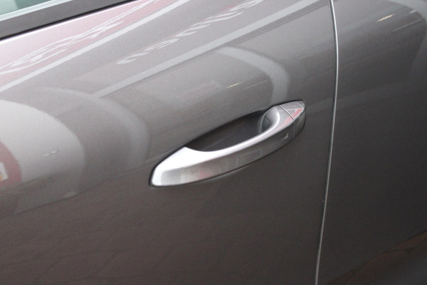 Citroën C5 X 1.6 Plug-in Hybrid 225PK MAX | PANORAMISCH SCHUIF / KANTELDAK | ELEKTRISCHE VOORSTOELEN MET GEHEUGEN | VOORSTOEL VENTILATIE | VOORSTOEL VERWARMING | VOORSTOELEN MET MASSAGE FUNCTIE | LEDEREN BEKLEDING | STUUR VERWARMING | DRAADLOOS APPLE CARPLAY / ANDROID AUTO | 360° CAMERA | KEYLESS ENTRY / START | 19"LICHTMETALEN VELGEN | ELEKTRISCH BEDIENBARE ACHTERKLEP MET HANDSFREE FUNCTIE | HEADUP DISPLAY | NAVIGATIE | ADAPTIVE CRUISE CONTROL |