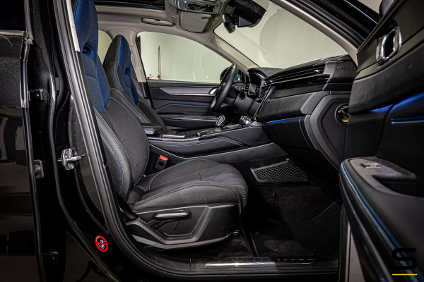 Lynk & Co 01 1.5|NAP|Pano|E-stoel|Cam|Black|FullOption|1eig