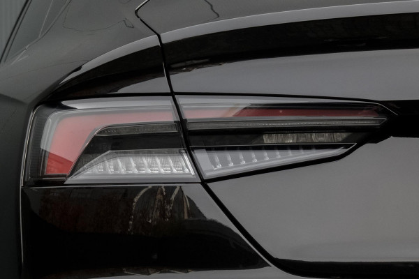 Audi A5 Sportback 2.0 TFSI MHEV Sport S-line Edition | SFEERVERLICHTING | STOELVERWARMING | BLACK OPTIC PAKKET