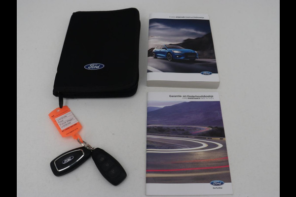 Ford Focus 1.5 EcoBoost Active | Stoel & stuurverwarming | Trekhaak | Camera | Adaptive cruise | Carplay | Navigatie | B&O Sound | Climate control | Keyless | Full LED | Park Assist