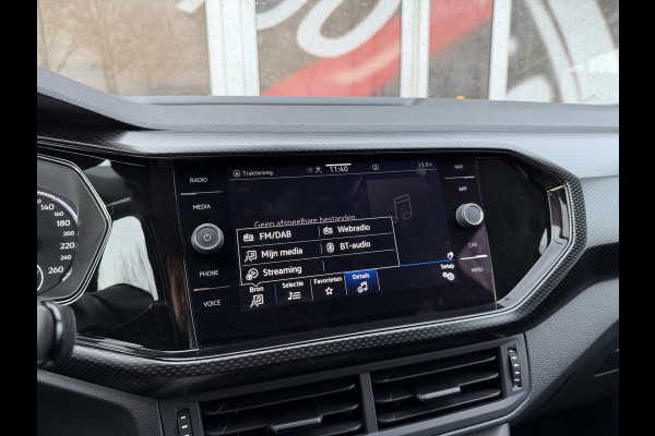 Volkswagen T-Cross 1.0 TSI Life / Adaptive Cruise / Carplay / Navigatie / Airco / Achteruitrij- camera /