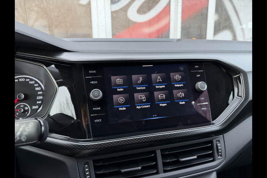 Volkswagen T-Cross 1.0 TSI Life / Adaptive Cruise / Carplay / Navigatie / Airco / Achteruitrij- camera /