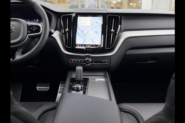Volvo XC60 2.0 T8 Plug-in hybrid AWD R-Design |Facelift|Pano|Bowers & Wilkins|Stoel Ventilatie|Pilot Assist|Trekhaak