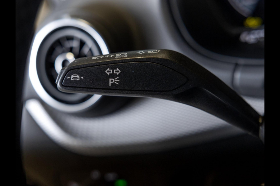 Audi Q2 35 TFSI Advanced edition / 150pk / Stoelverwarming / Keyless entry / Matrix LED / Adaptieve cruise control /