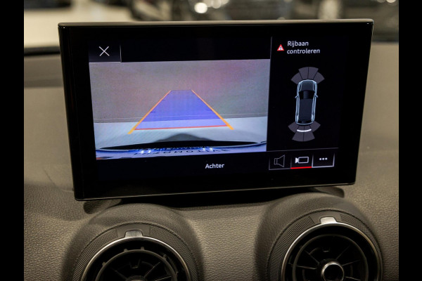 Audi Q2 35 TFSI Advanced edition / 150pk / Stoelverwarming / Keyless entry / Matrix LED / Adaptieve cruise control /